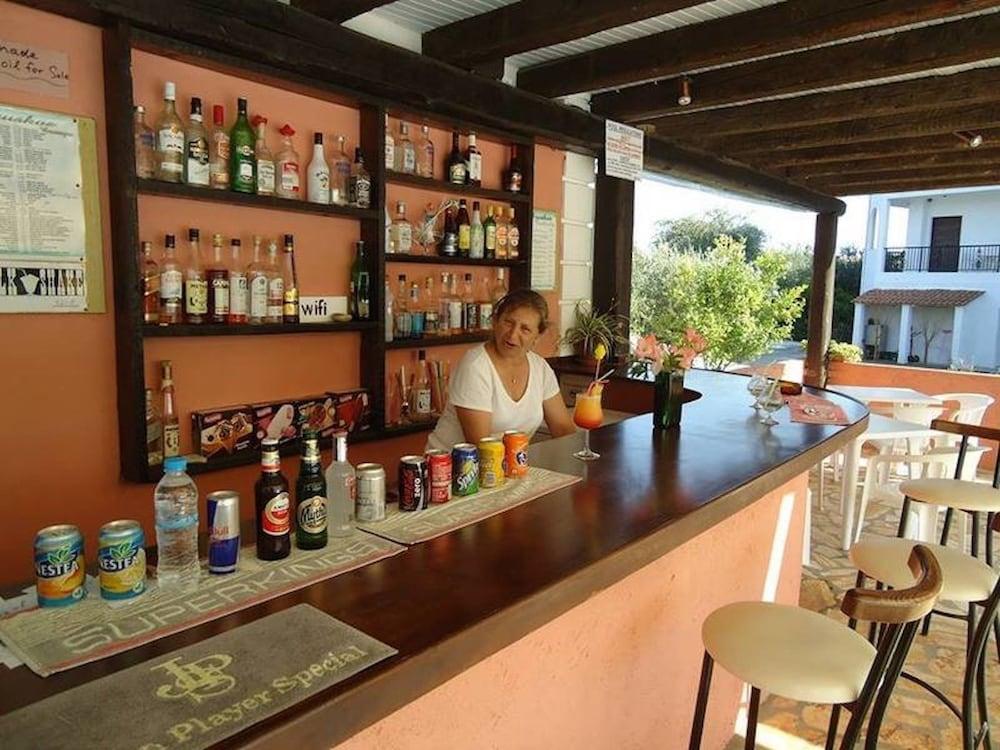Bruskos Hotel Agios Georgios  Exterior photo