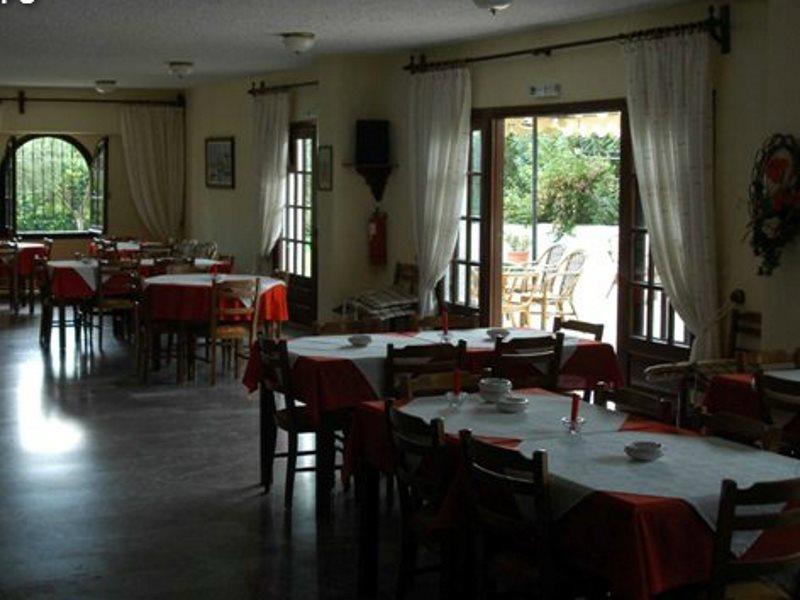 Bruskos Hotel Agios Georgios  Exterior photo