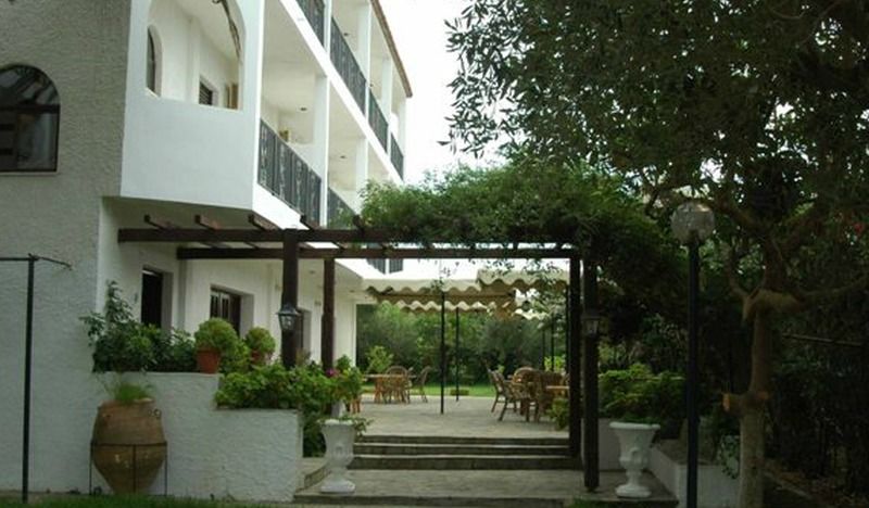 Bruskos Hotel Agios Georgios  Exterior photo