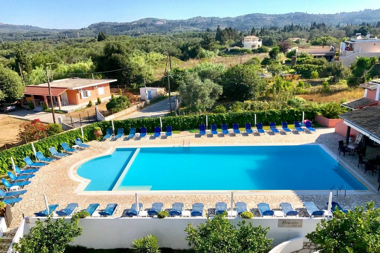 Bruskos Hotel Agios Georgios  Exterior photo